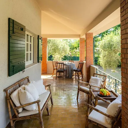 Taparita, Natura Piscina E Relax Villa Pesaro
